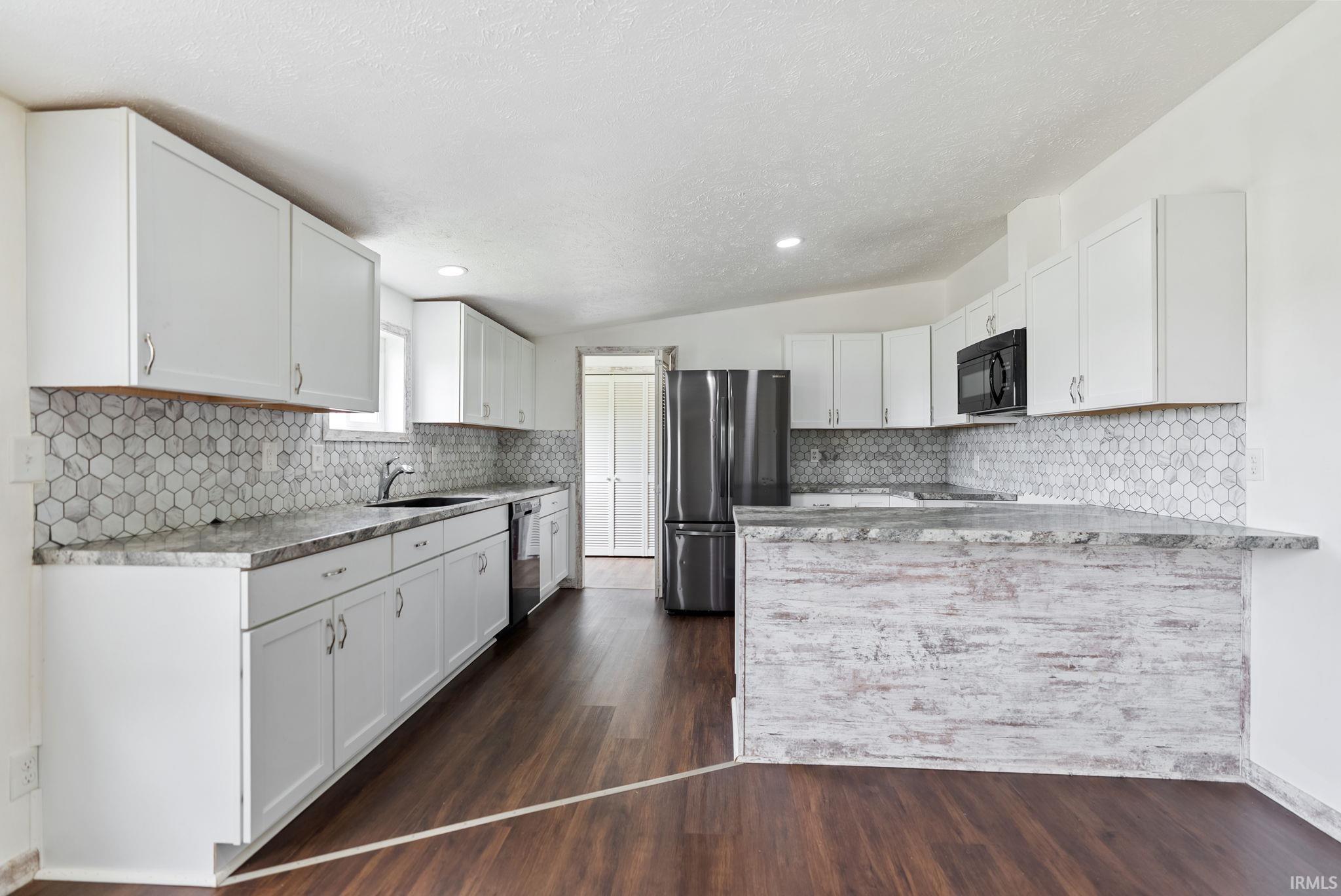 21630 Campbell Road Spencerville, IN 46788 - Photo 8 of 28