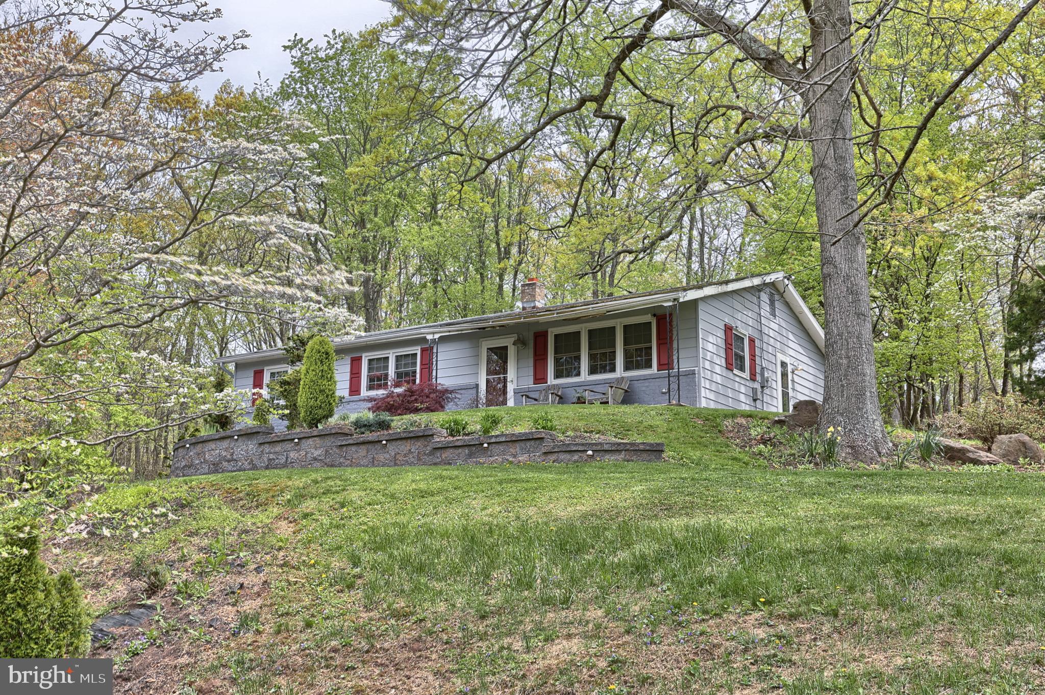 720 Heck Hill Road Lewisberry, PA 17339 - Photo 2 of 37