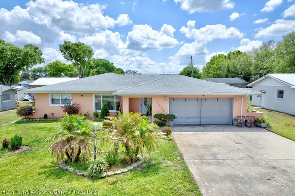 $325,000 | 1529 Vicki Drive, Sebring, FL 33870