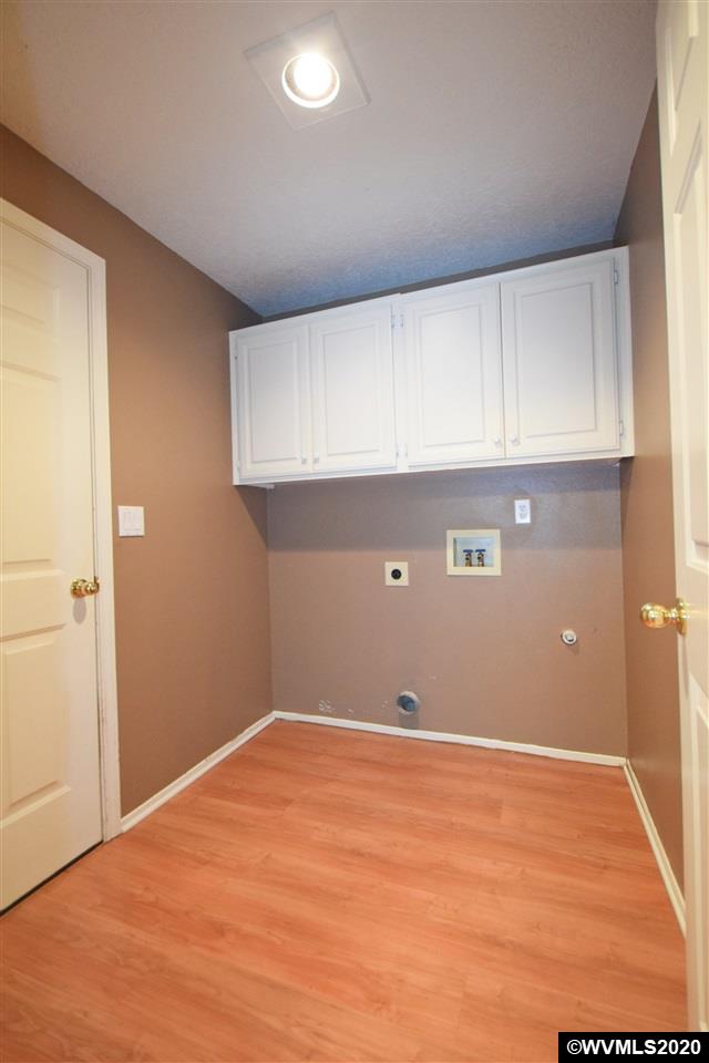 1230 Fabry Road Southeast Salem, OR 97306 - Photo 13 of 22