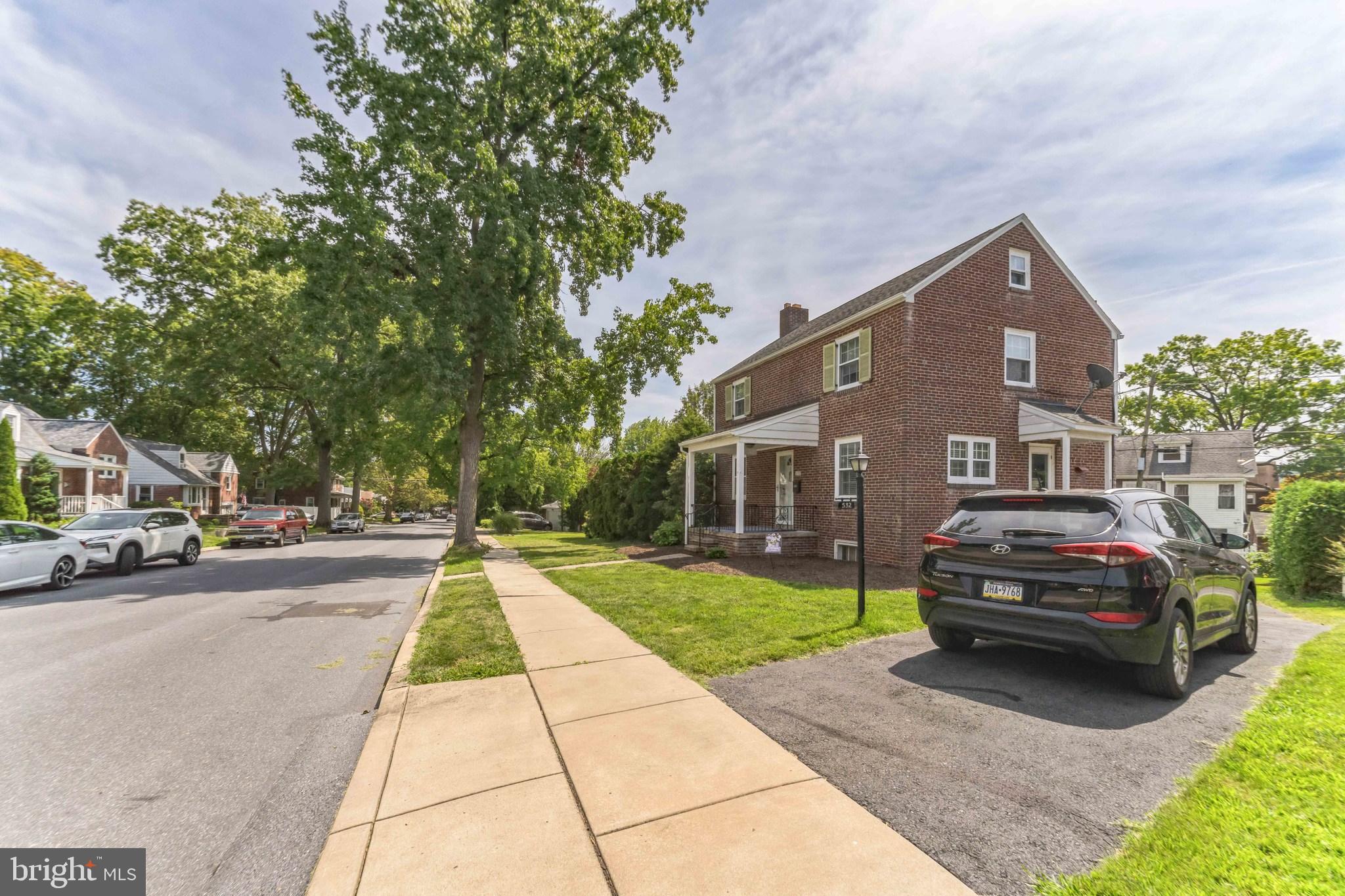 532 Meade Terrace Reading, PA 19607 - Photo 2 of 19 Gallery Image 2