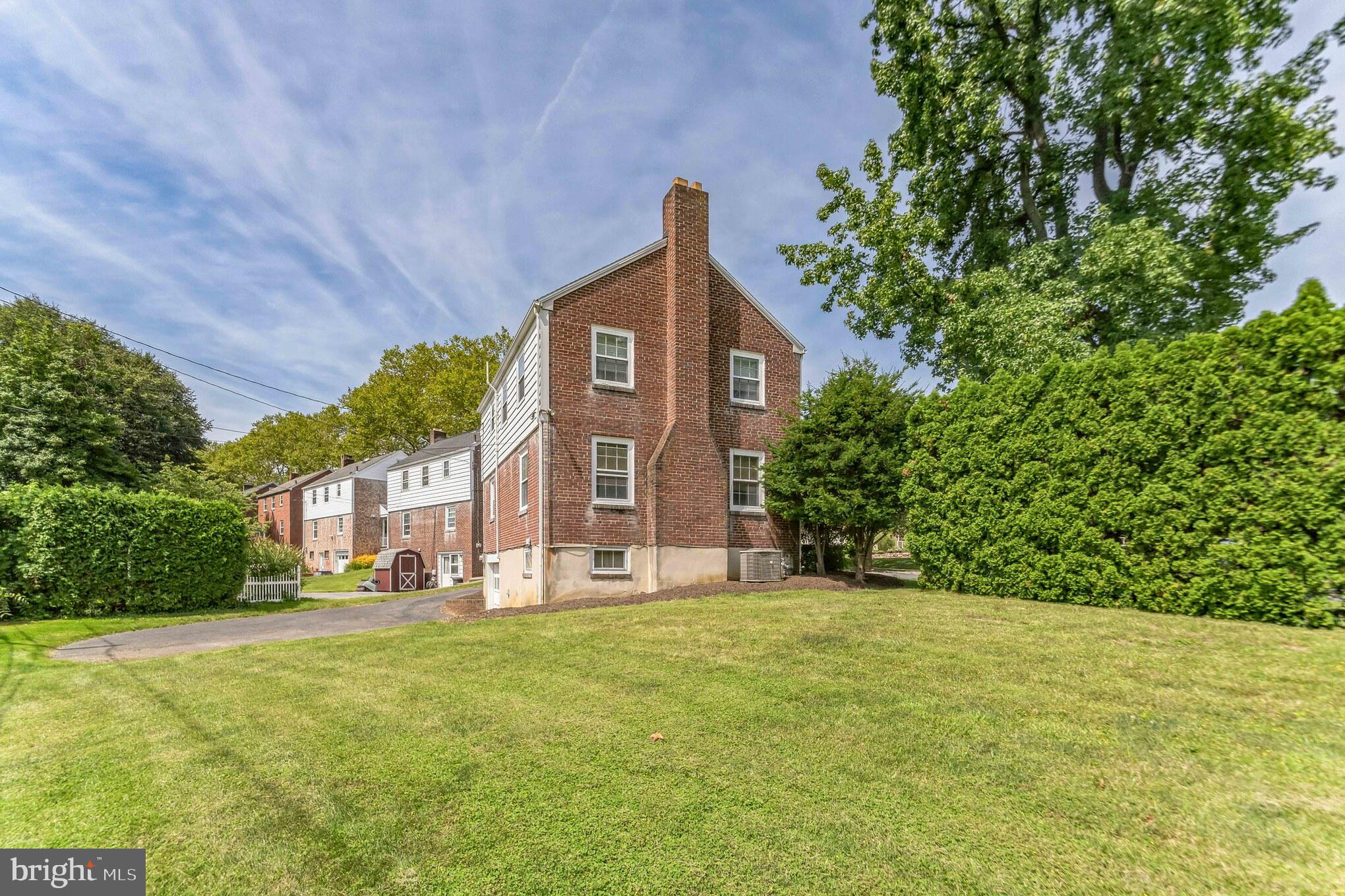 532 Meade Terrace Reading, PA 19607 - Photo 3 of 19 Gallery Image 3