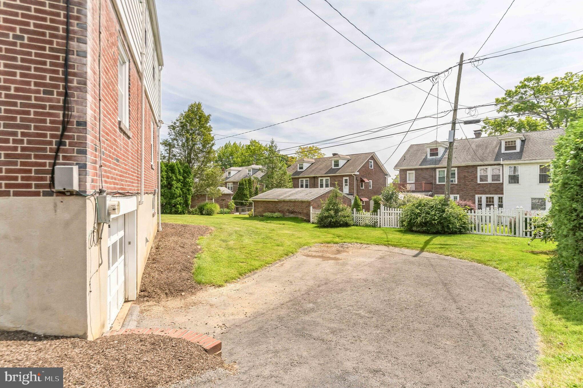532 Meade Terrace Reading, PA 19607 - Photo 4 of 19 Gallery Image 4