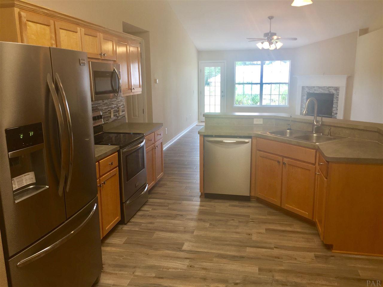 2040 Ziglar Road Cantonment, FL 32533 - Photo 6 of 22 Gallery Image 6