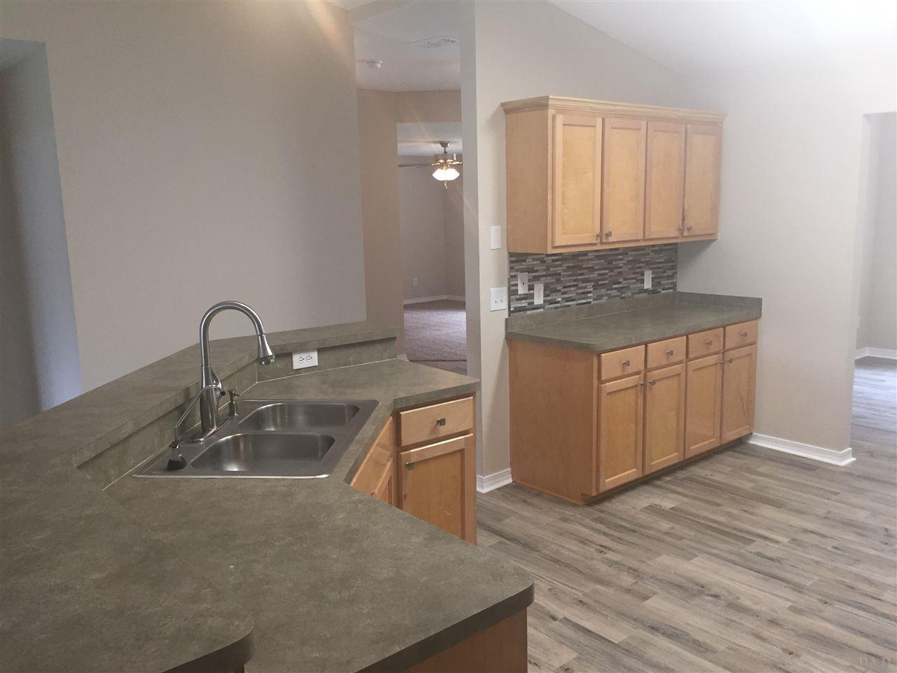 2040 Ziglar Road Cantonment, FL 32533 - Photo 8 of 22 Gallery Image 8