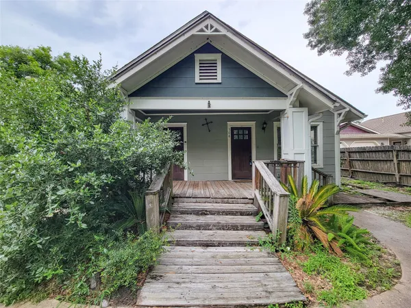 $1,500 | 508 West Lang Street, Alvin, TX 77511