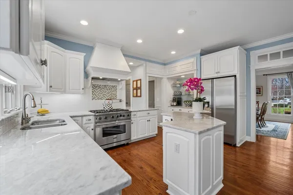 $859,000 | 504 Oxmoor Court, St. Charles, IL 60175