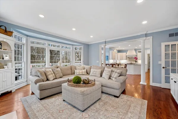 $859,000 | 504 Oxmoor Court, St. Charles, IL 60175