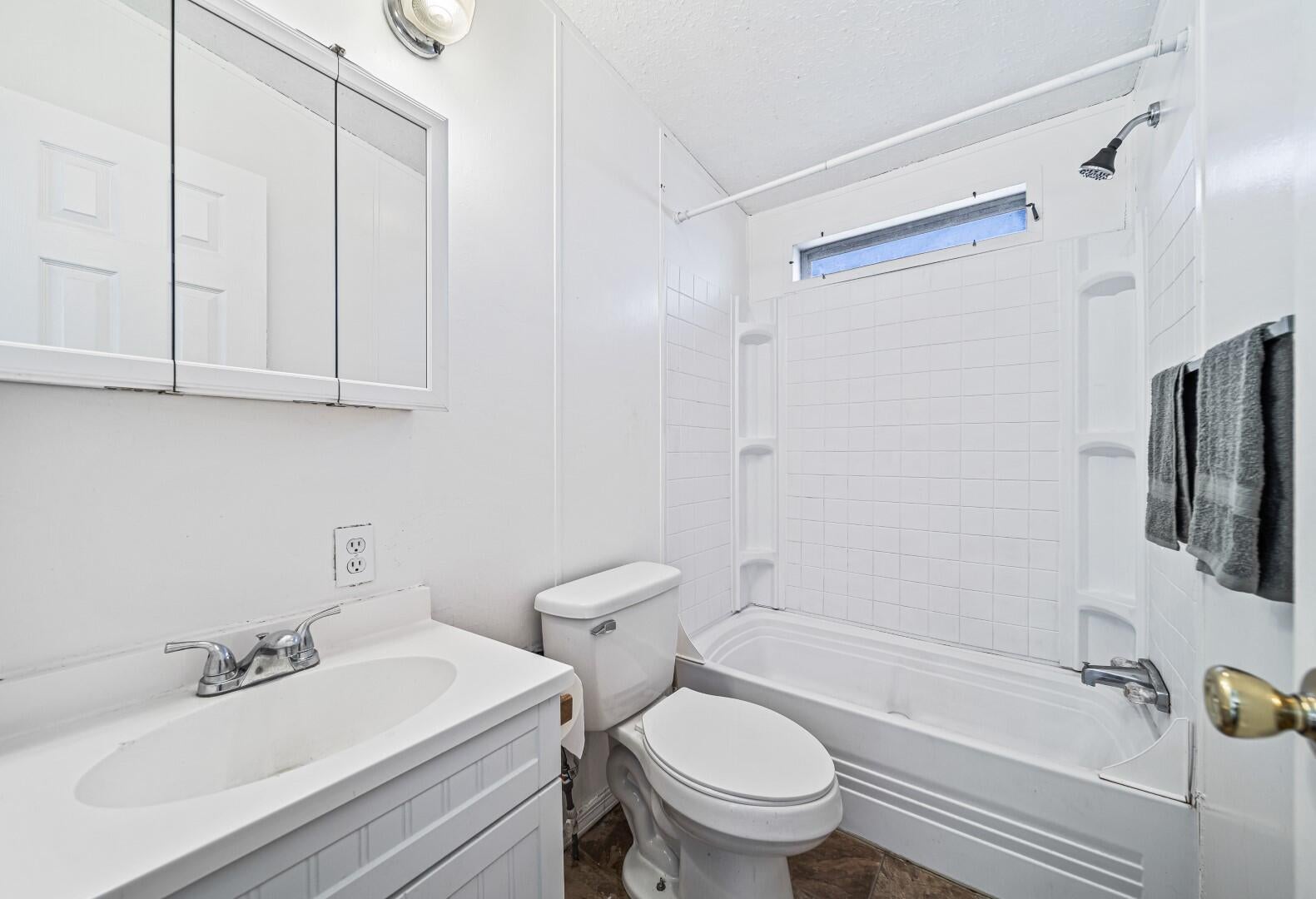 664 Clearview Way Eagle Point, OR 97524 - Photo 20 of 31 23