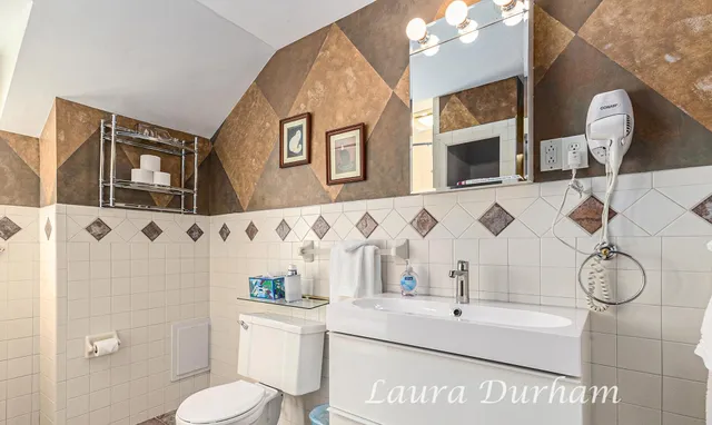 $1,285,000 | 790 Lake Street, Saugatuck, MI 49453