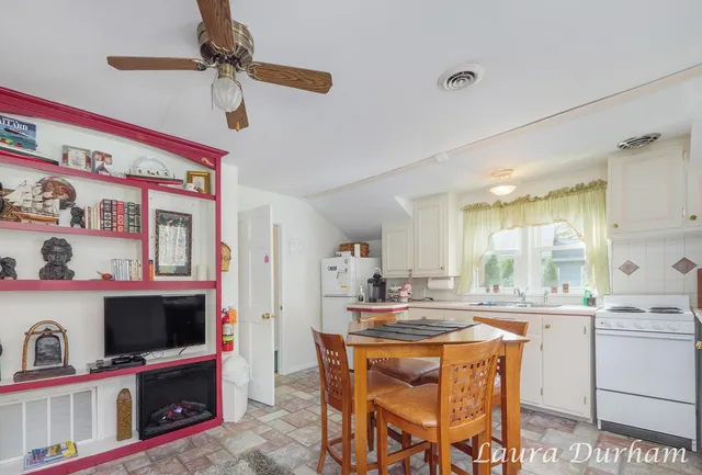 $1,285,000 | 790 Lake Street, Saugatuck, MI 49453