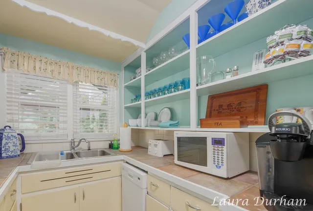 $1,285,000 | 790 Lake Street, Saugatuck, MI 49453