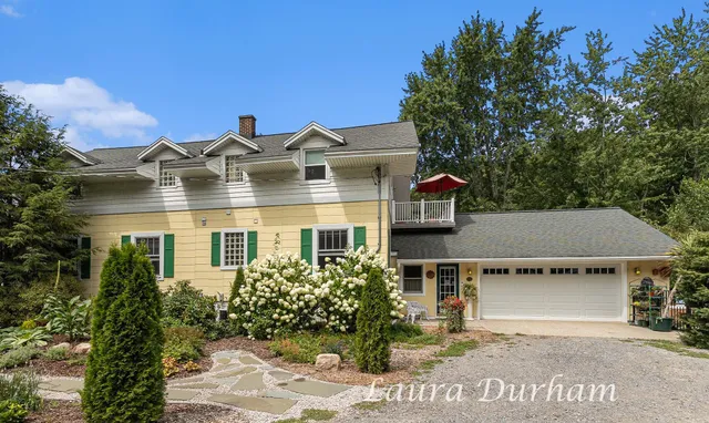 $1,285,000 | 790 Lake Street, Saugatuck, MI 49453