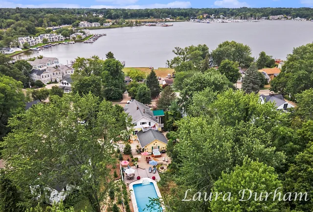 $1,285,000 | 790 Lake Street, Saugatuck, MI 49453