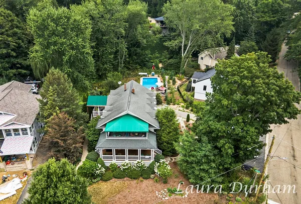 $1,295,000 | 790 Lake Street, Saugatuck, MI 49453