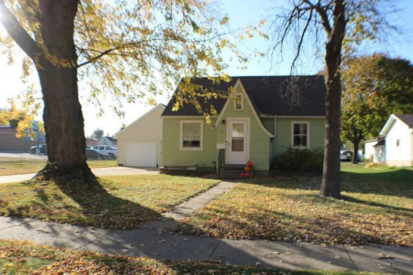 $144,900 | 1311 North Elm Street, Fairmont, MN 56031