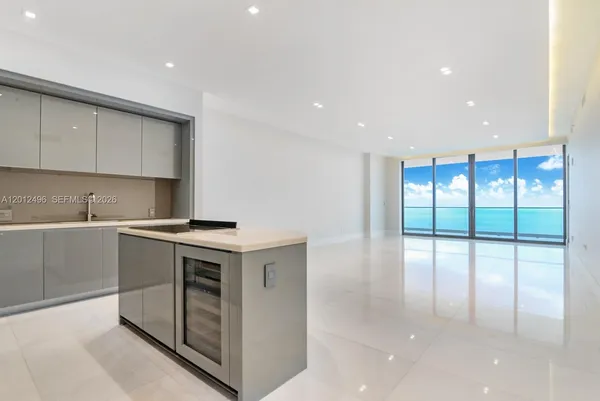 $22,000 | 18975 Collins Avenue, Unit 3803, Sunny Isles Beach, FL 33160