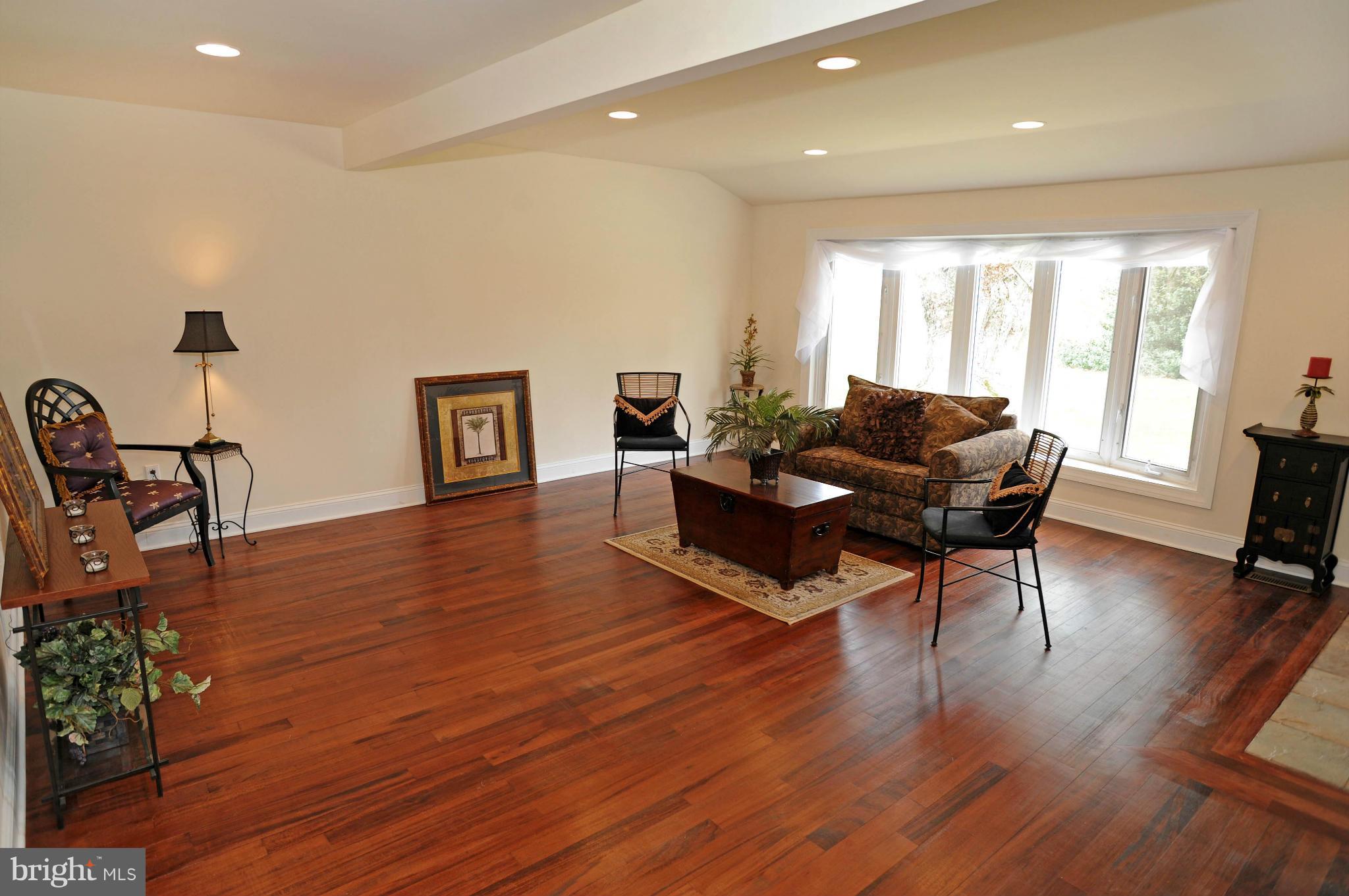 1522 Deep Run Road Whiteford, MD 21160 - Photo 5 of 22 Living Room