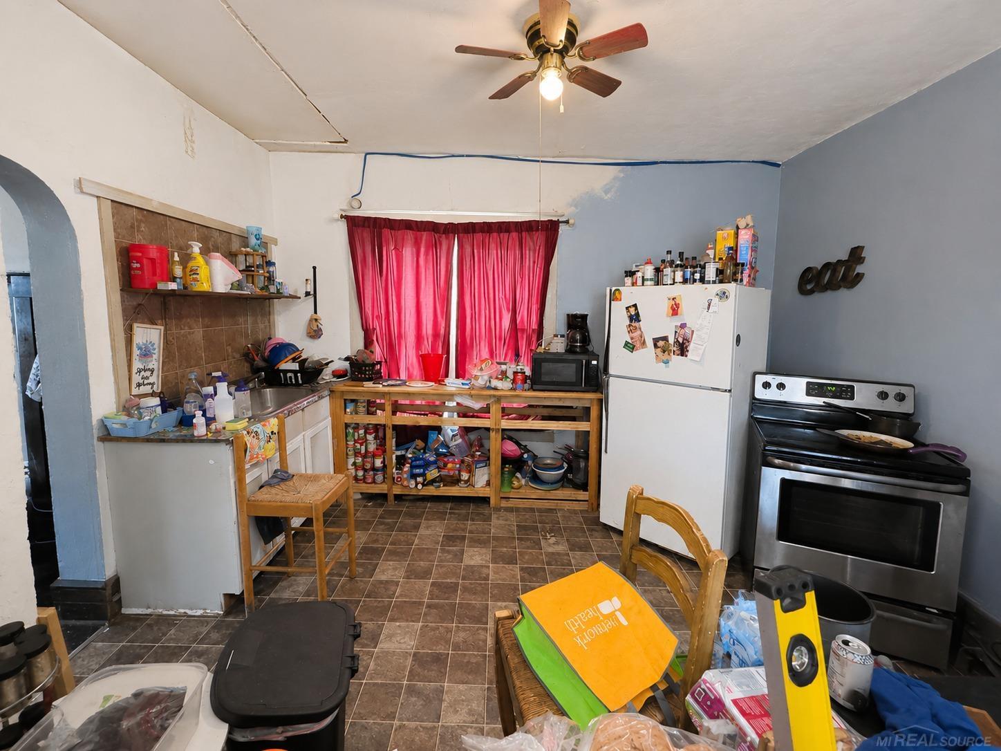 220 East Ridge Street Ironwood, MI 49938 - Photo 4 of 7