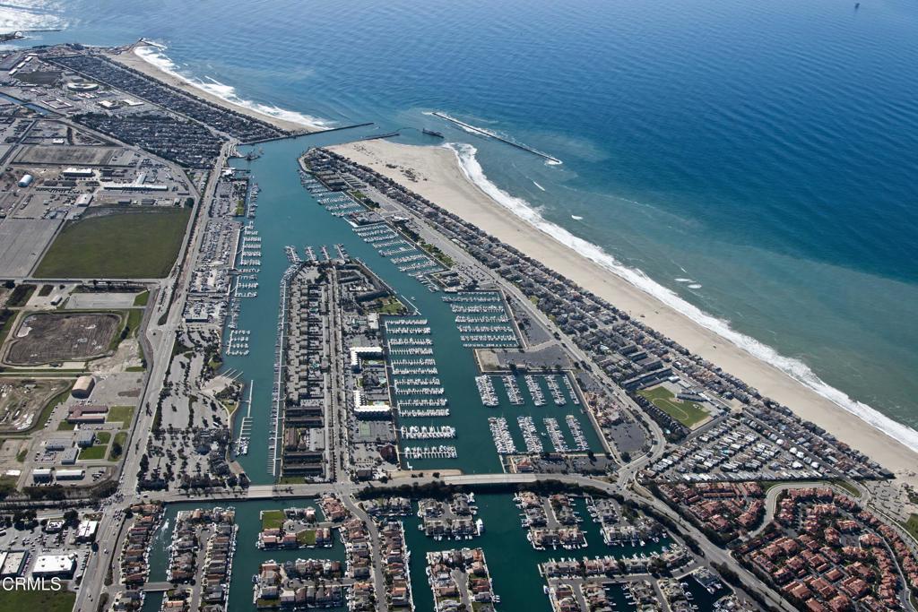 4353 Waterside Lane Oxnard, CA 93035 - Photo 44 of 46