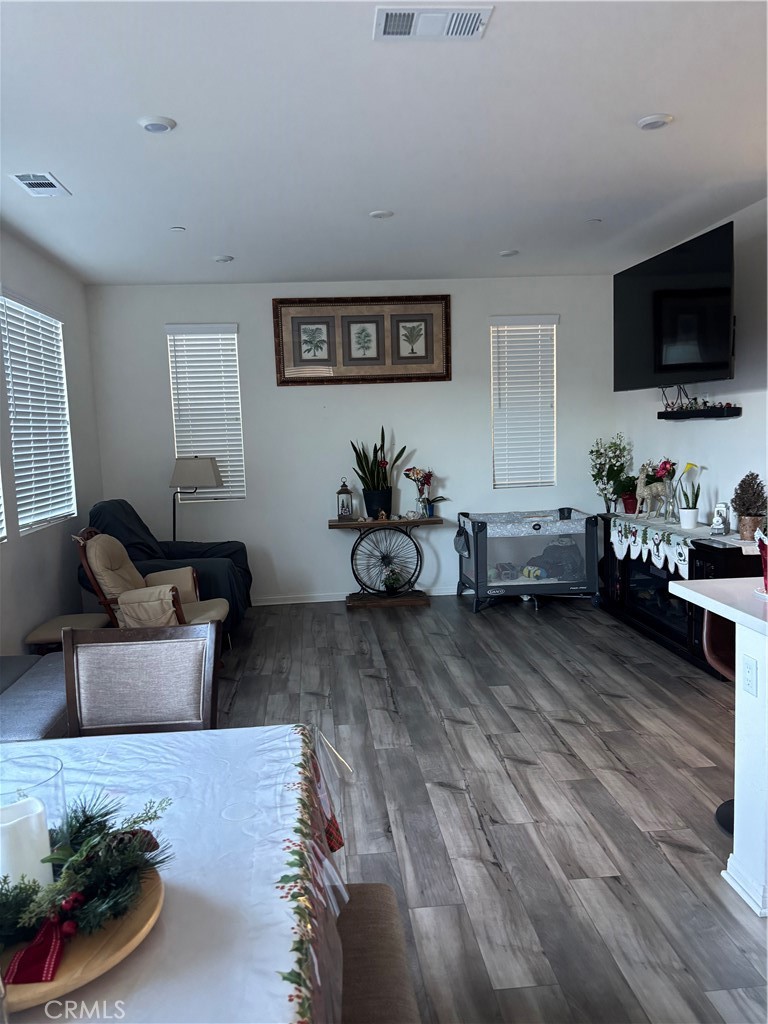 533 Pablo Road Lake Elsinore, CA 92530 - Photo 3 of 21