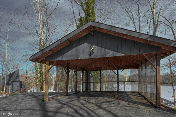 $1,098,000 | 7313 Oakwood Drive, Orange, VA 22960