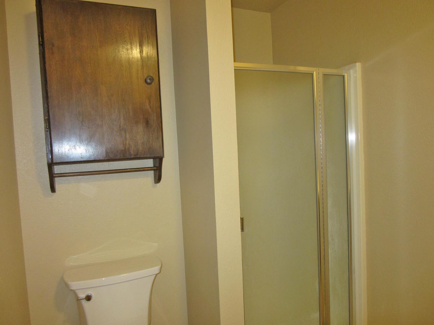 3733 Longbridge Drive Modesto, CA 95356 - Photo 11 of 19 Primary Bathroom