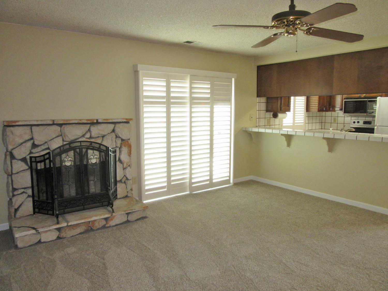 3733 Longbridge Drive Modesto, CA 95356 - Photo 3 of 19 Living/Kitchen combo