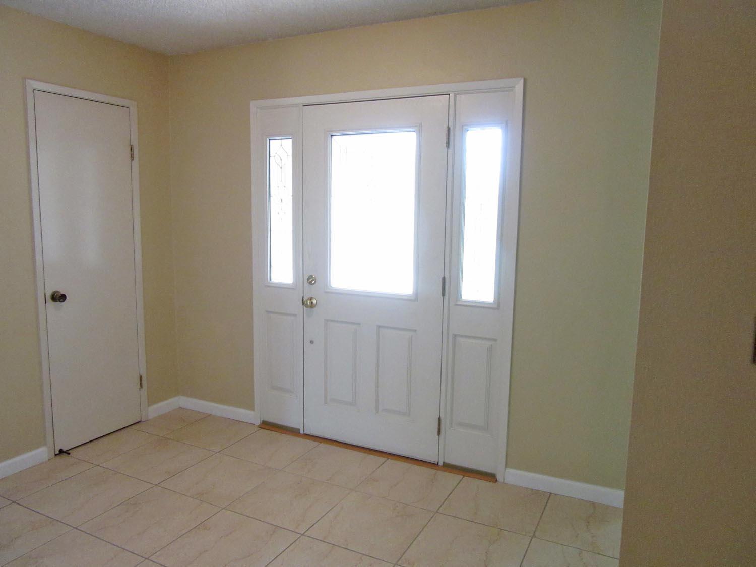 3733 Longbridge Drive Modesto, CA 95356 - Photo 5 of 19 Front entry