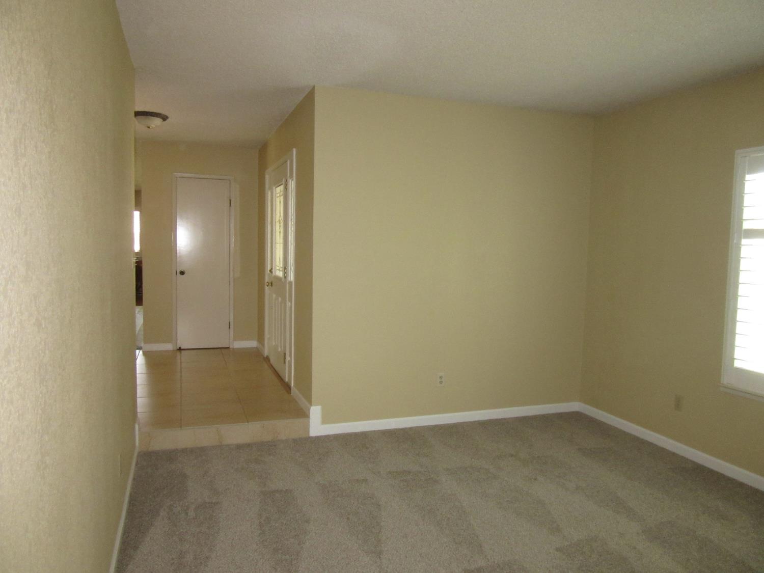 3733 Longbridge Drive Modesto, CA 95356 - Photo 6 of 19 Dining room