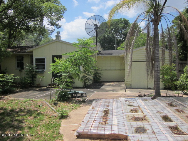 205 Sapelo Road Jacksonville, FL 32216 - Photo 3 of 5 pool