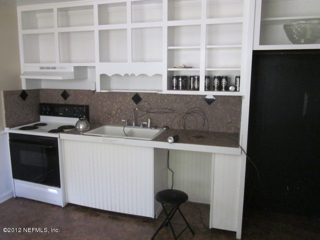 205 Sapelo Road Jacksonville, FL 32216 - Photo 5 of 5 kitchen