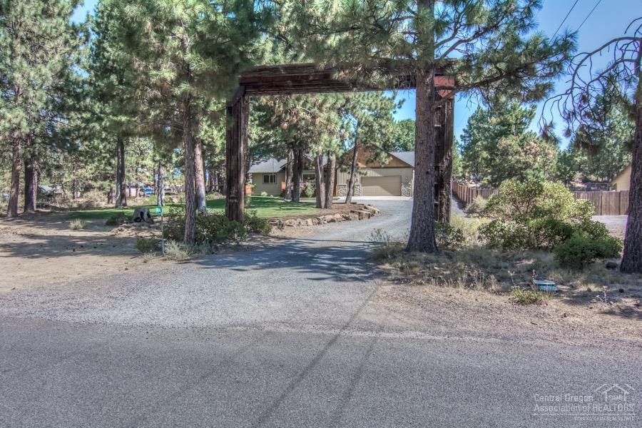 19046 Pumice Butte Road Bend, OR 97702 - Photo 1 of 25 Primary Photo