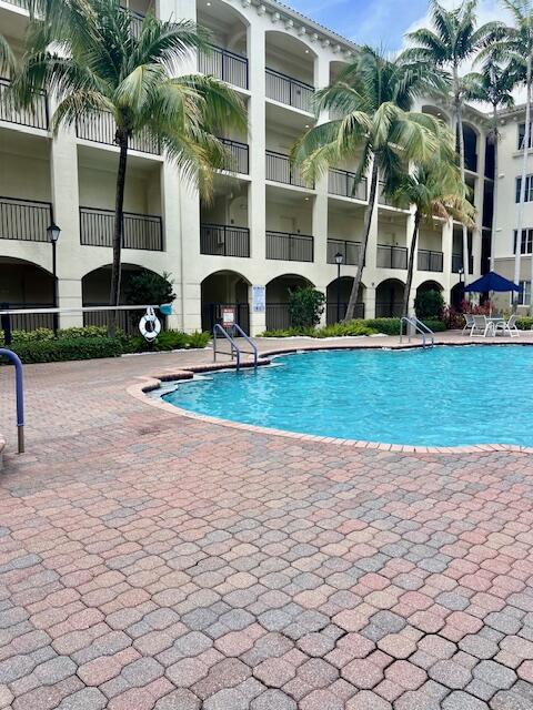 4 Renaissance Way, Unit 212 Boynton Beach, FL 33426 - Photo 7 of 29 IMG_6638