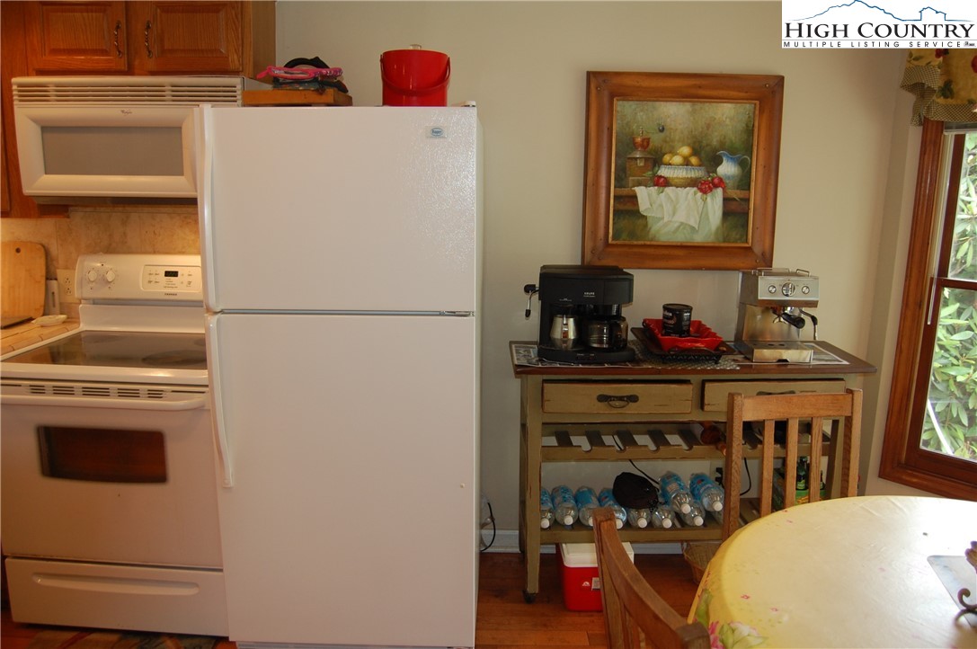 176 Trillium Road Newland, NC 28657 - Photo 7 of 21 Gallery Image 7