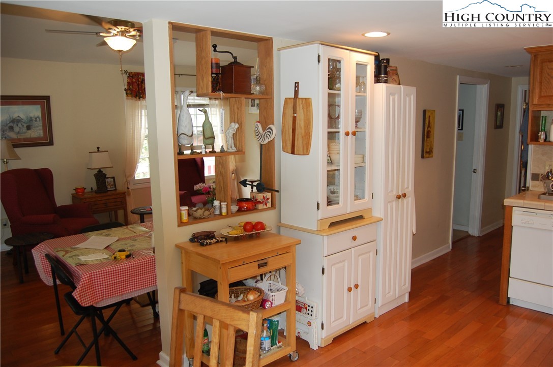 176 Trillium Road Newland, NC 28657 - Photo 8 of 21 Gallery Image 8