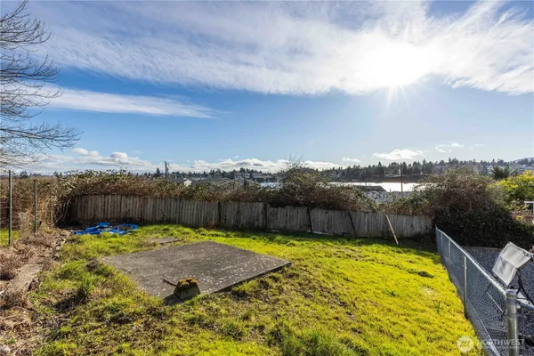 $475,000 | 119 Elm Street, Unit A B, Bremerton, WA 98310