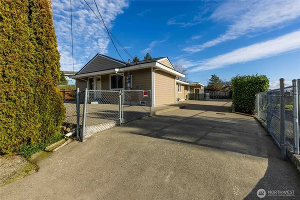 $475,000 | 119 Elm Street, Unit A B, Bremerton, WA 98310