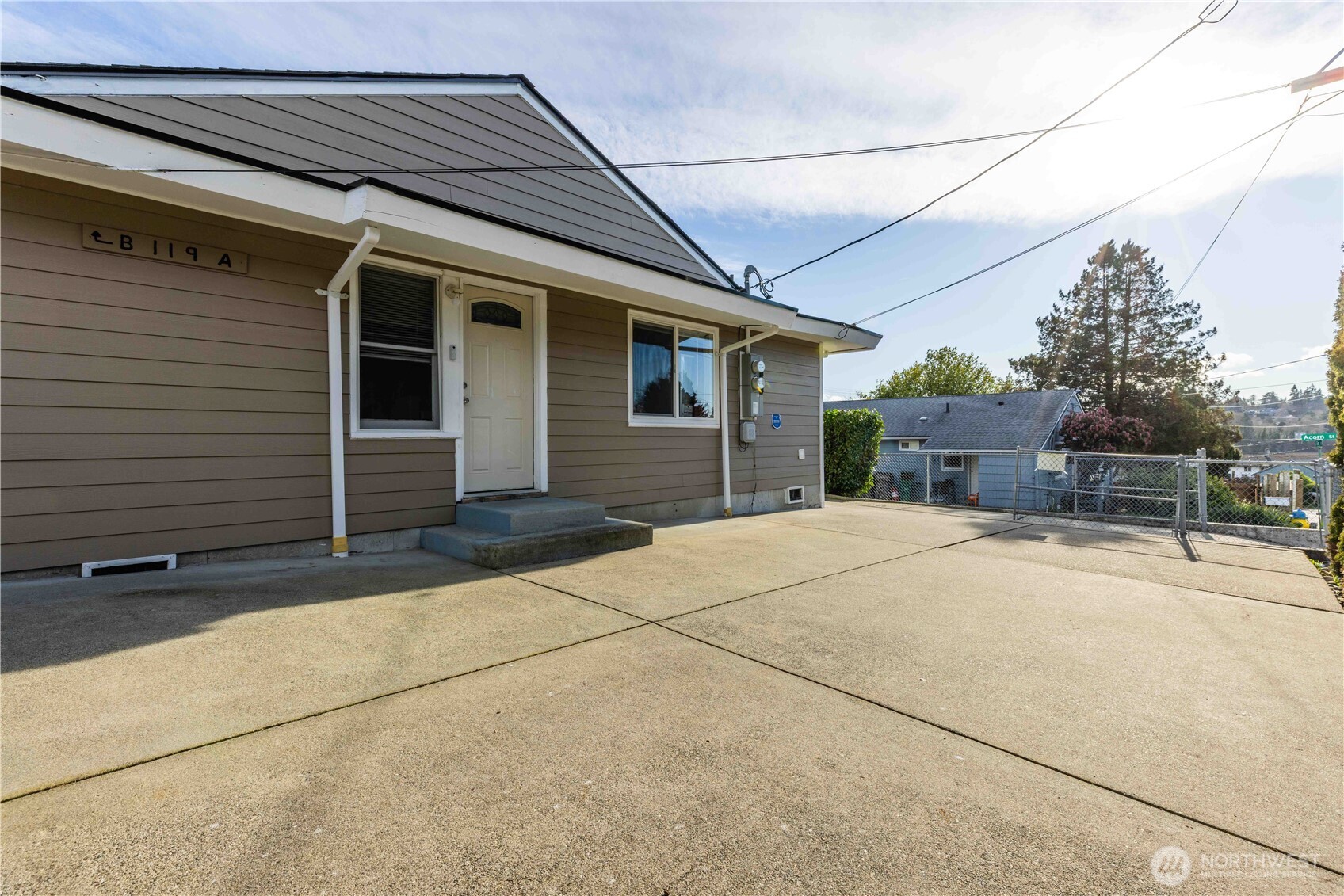 119 Elm Street, Unit A B Bremerton, WA 98310 - Photo 10 of 37