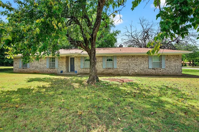 $340,000 | 311 North Britton Street, Tom Bean, TX 75491
