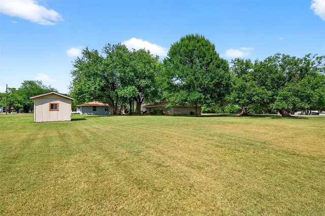 $340,000 | 311 North Britton Street, Tom Bean, TX 75491