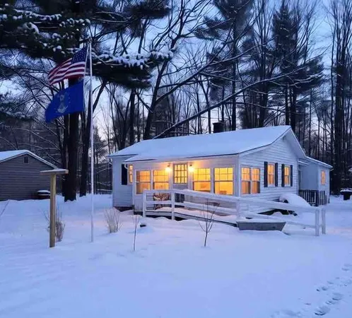 $149,900 | 78 West John Street, Newaygo, MI 49337