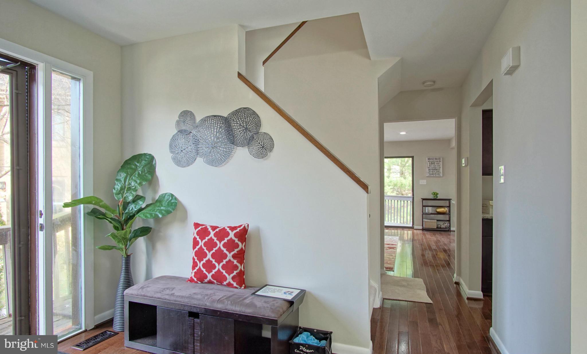 2021 Swans Neck Way Reston, VA 20191 - Photo 3 of 29 Entrance