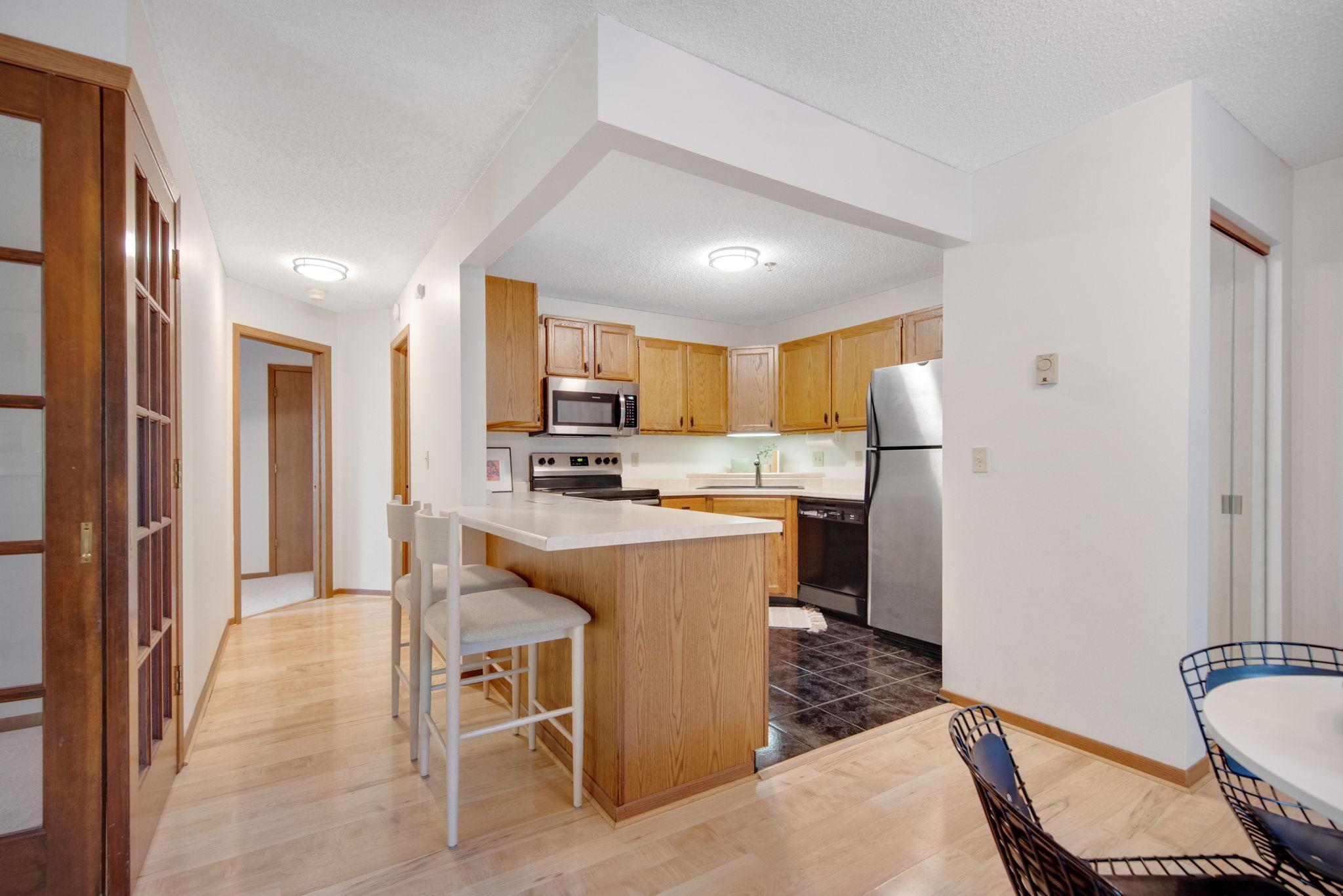 2140 Ridge Drive, Unit 24 St. Louis Park, MN 55416 - Photo 13 of 33