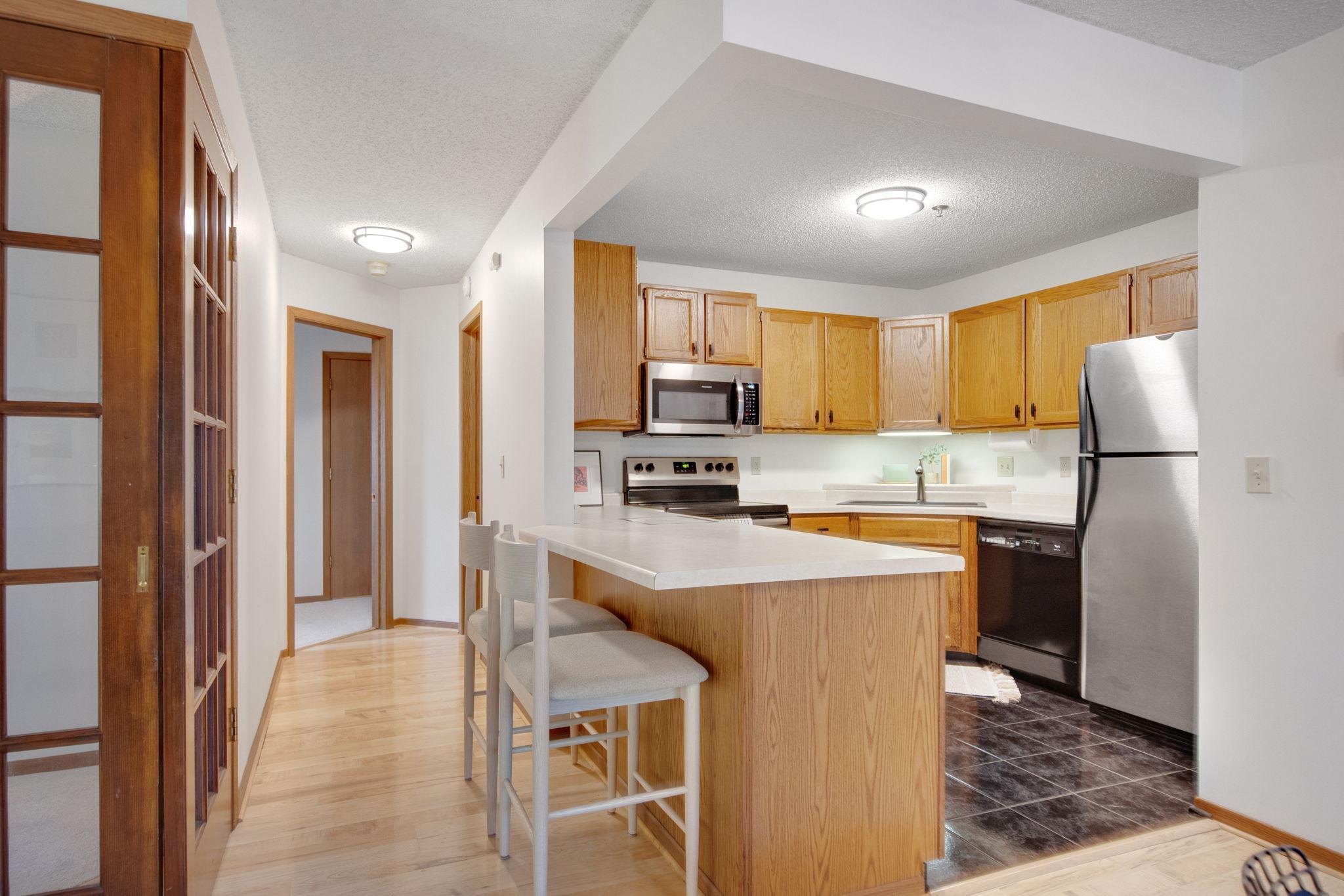 2140 Ridge Drive, Unit 24 St. Louis Park, MN 55416 - Photo 14 of 33