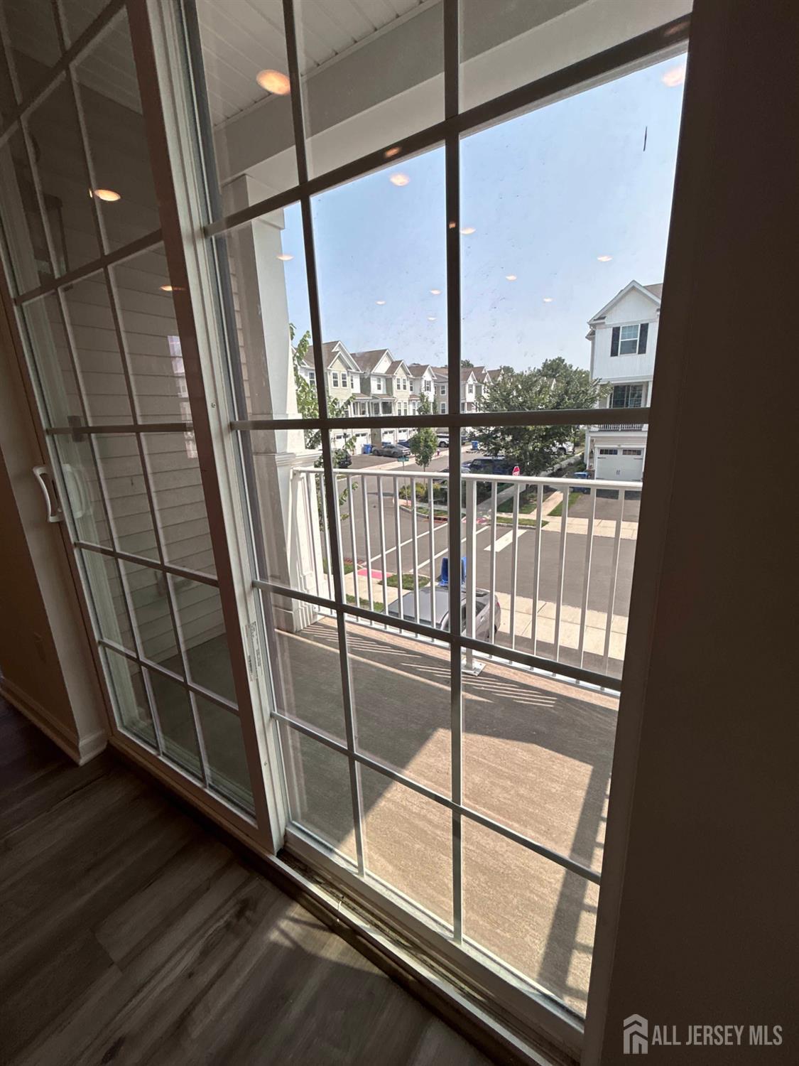 735 Station Road Dunellen, NJ 08812 - Photo 5 of 38 Gallery Image 5