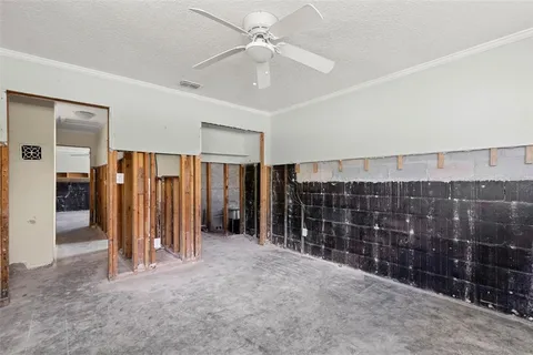 en suite bathroom with a shower