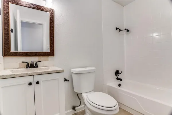$2,245 | 909 Bennett Street, Cedar Hill, TX 75104