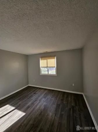 $2,000 | 1503 Raspberry Court, Edison, NJ 08817