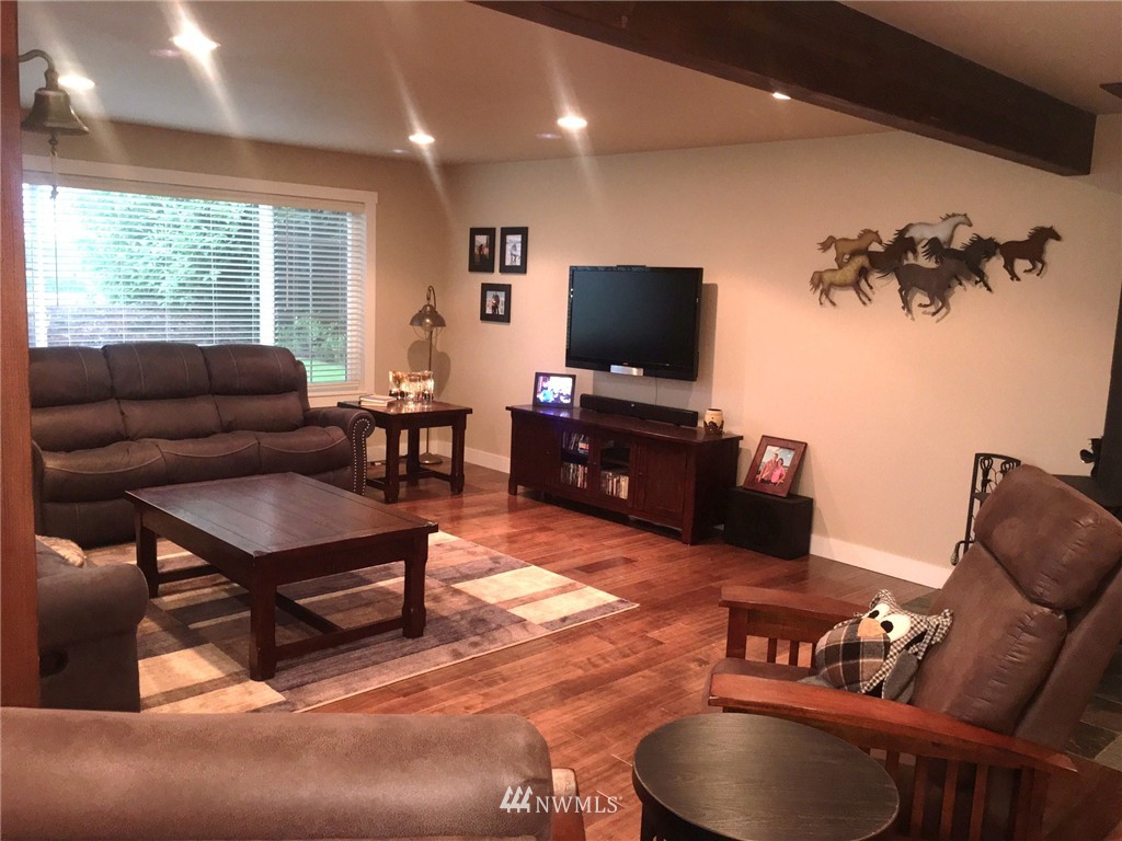 3429 Clearbrook Road Sumas, WA 98295 - Photo 2 of 23